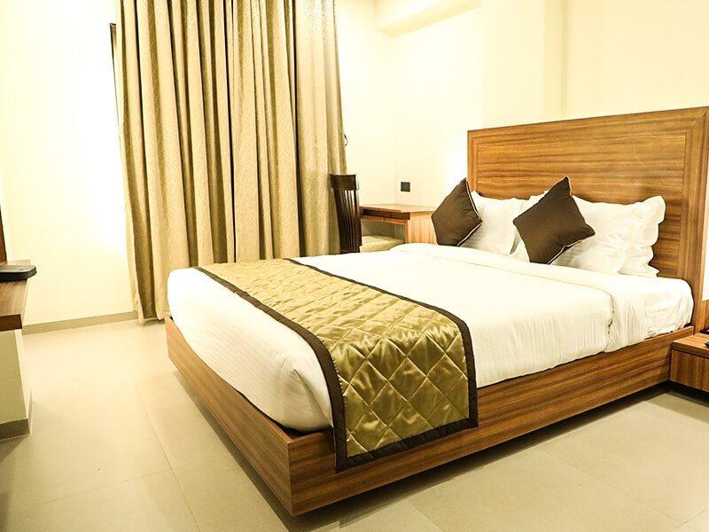 Kyriad Hotel Solapur By Othpl Екстериор снимка