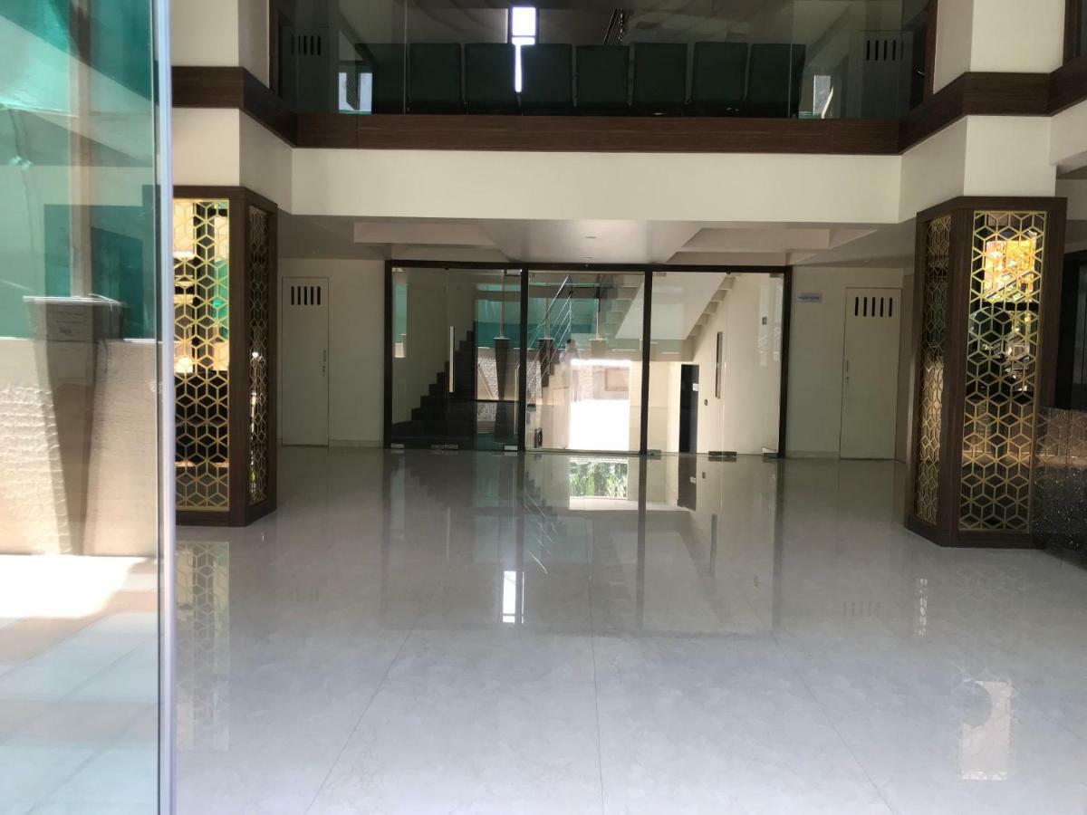 Kyriad Hotel Solapur By Othpl Екстериор снимка