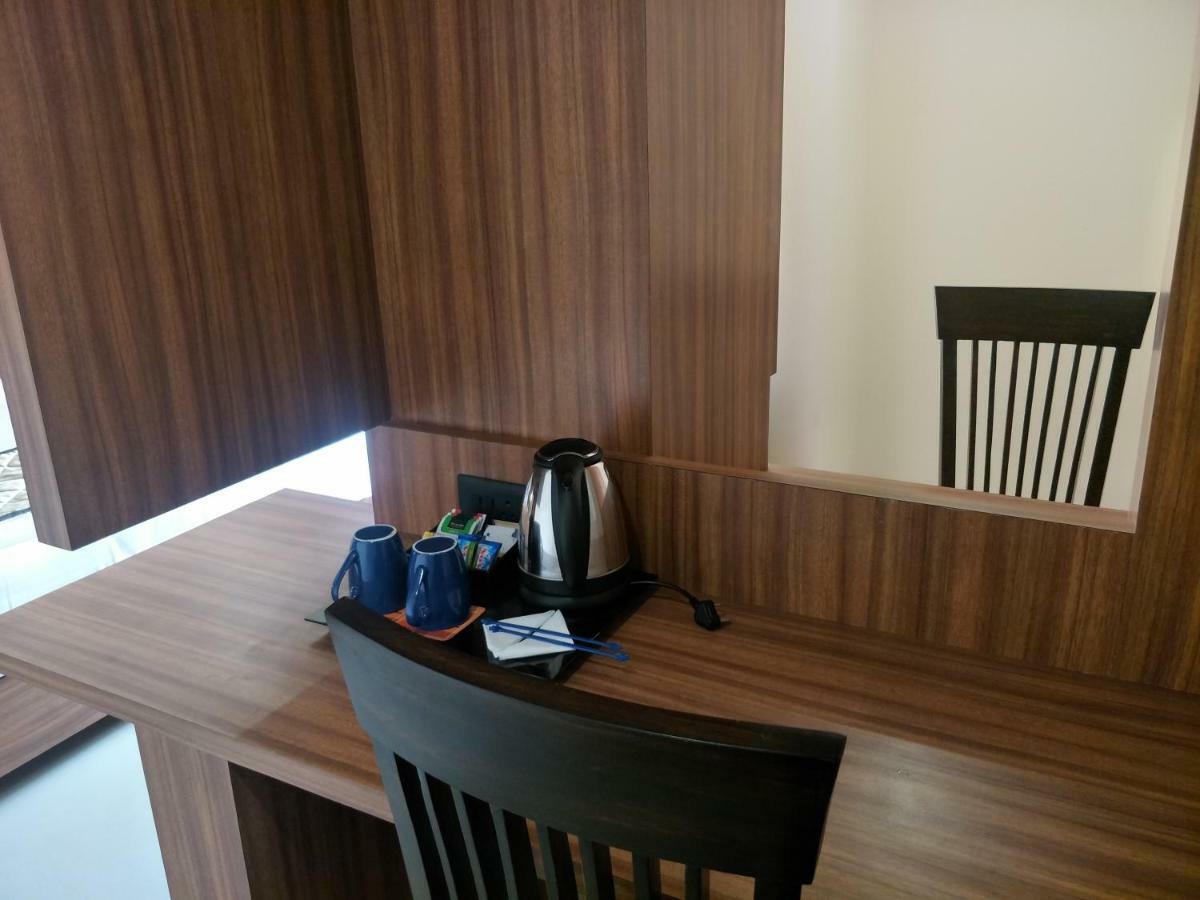 Kyriad Hotel Solapur By Othpl Екстериор снимка