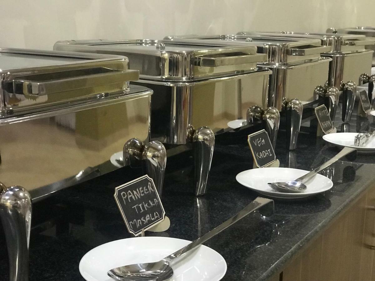 Kyriad Hotel Solapur By Othpl Екстериор снимка